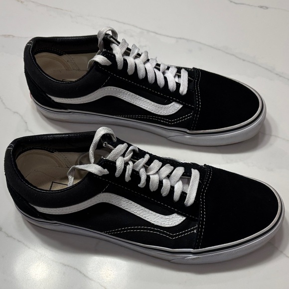 Vans Black and White Old Skool Low-Top Sneakers - Picture 6 of 13